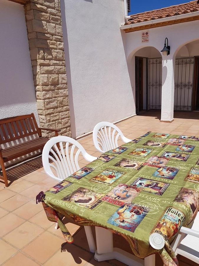 Da Vinci Room Villa Blanca كامبريلس المظهر الخارجي الصورة