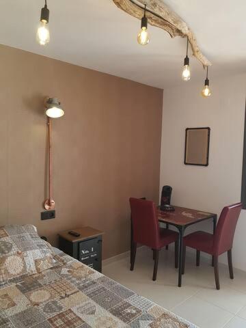 Da Vinci Room Villa Blanca كامبريلس المظهر الخارجي الصورة